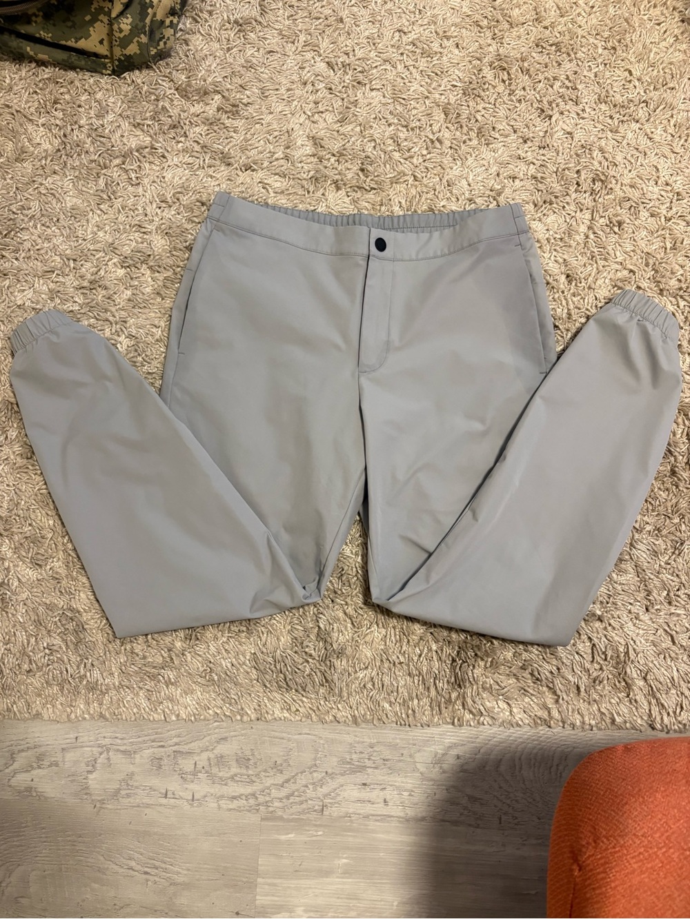 Banana Republic Light Gray Men's Casual Jogger Pants, 34” waist, EUC